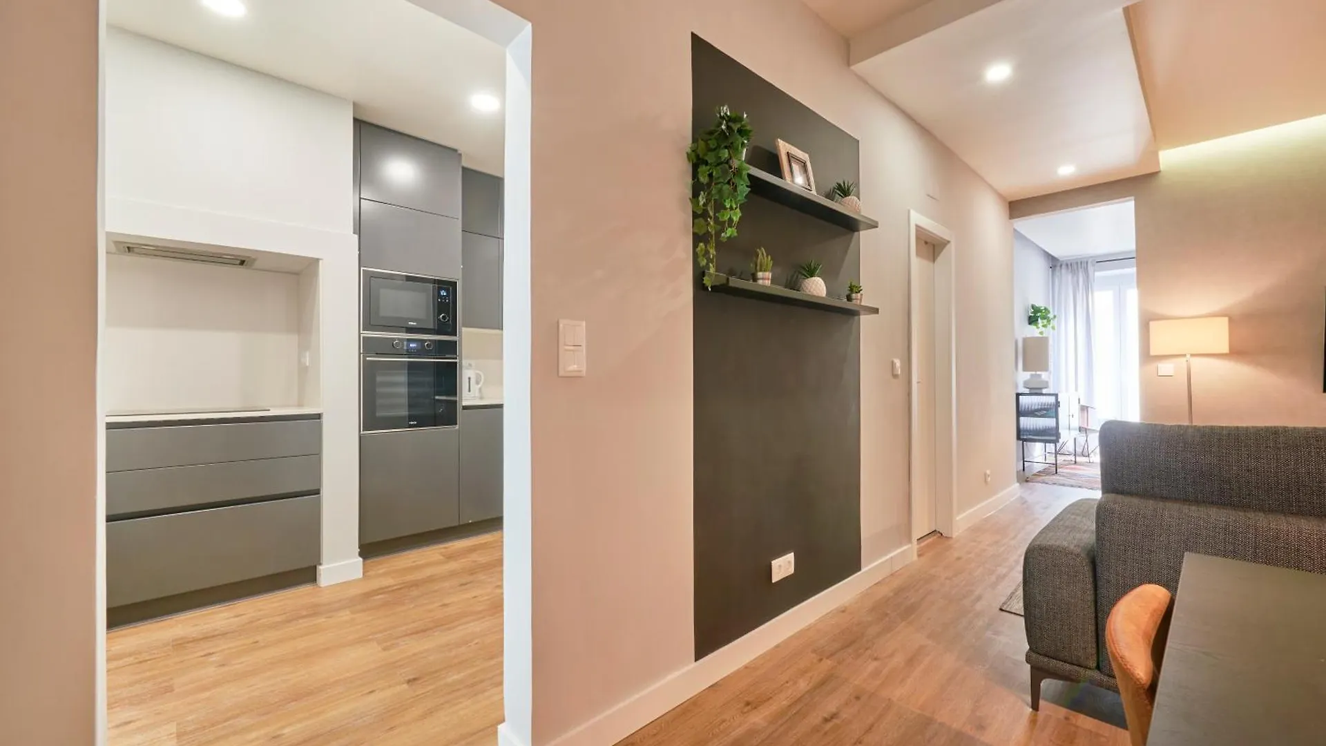 Modern 2 Bed Apt In Campolide Near Amoreiras Lisboa Portugália